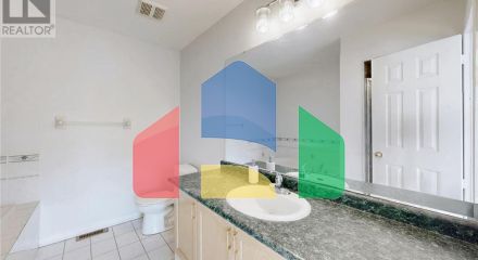 Residential - Single Family Home - Richmond Hill, Canada - Canada