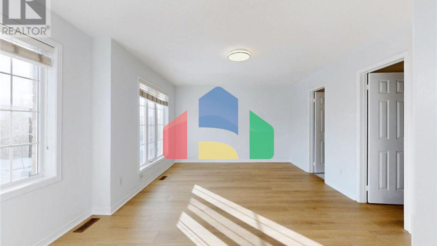 Residential - Single Family Home - Richmond Hill, Canada - Canada