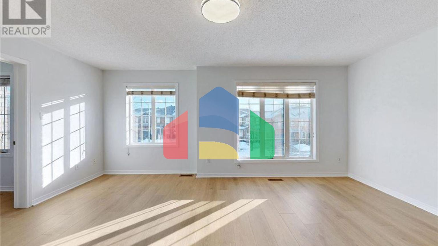 Residential - Single Family Home - Richmond Hill, Canada - Canada