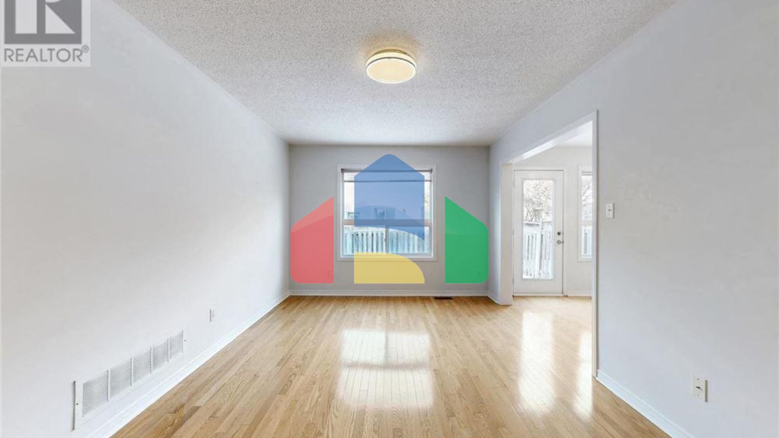 Residential - Single Family Home - Richmond Hill, Canada - Canada