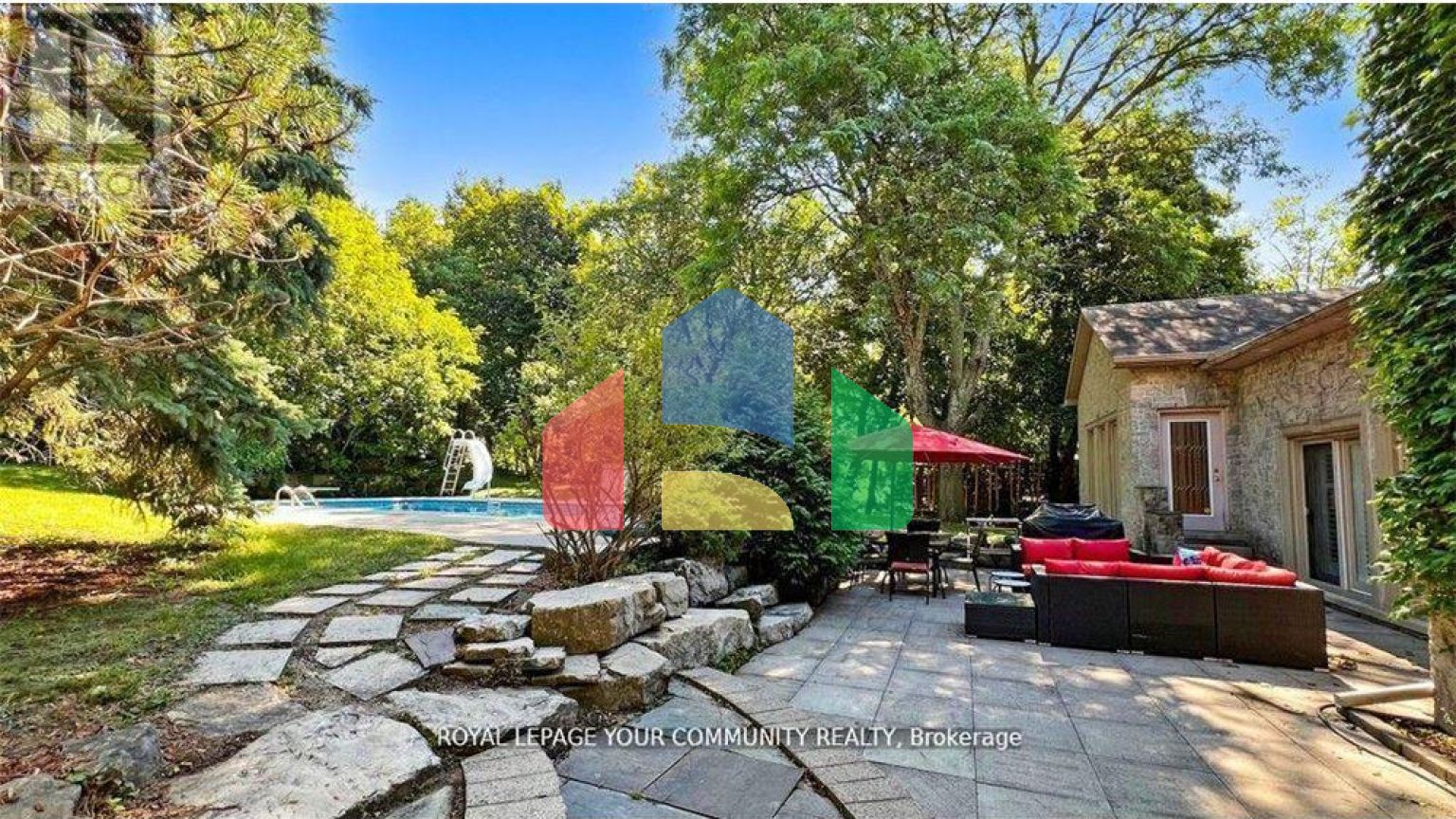 Residential - Single Family Home - Richmond Hill, Canada - Canada