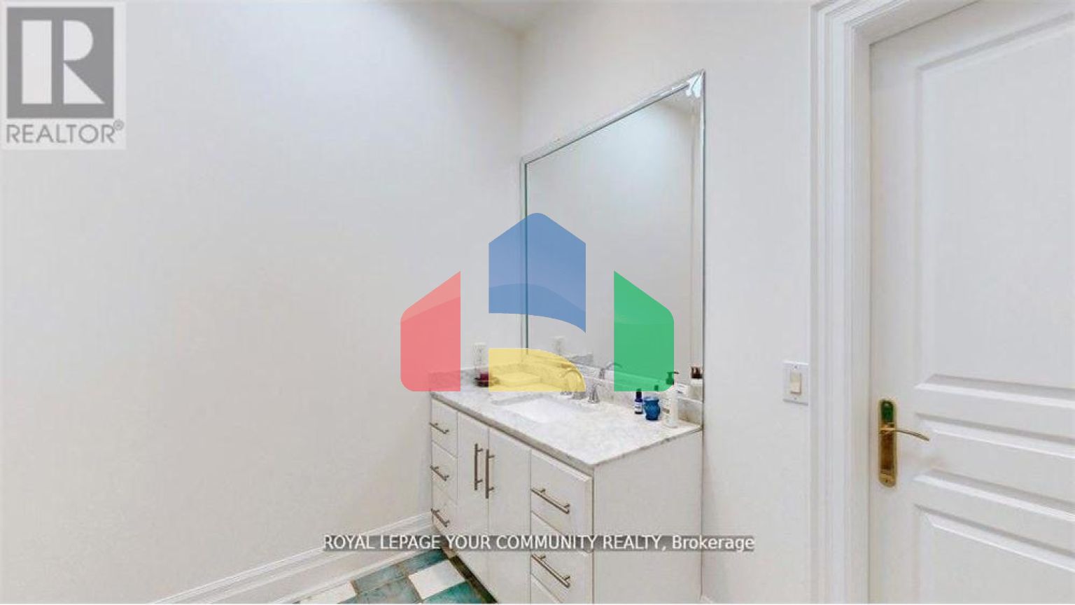 Residential - Single Family Home - Richmond Hill, Canada - Canada