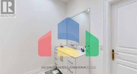 Residential - Single Family Home - Richmond Hill, Canada - Canada