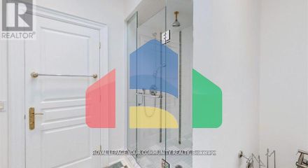 Residential - Single Family Home - Richmond Hill, Canada - Canada