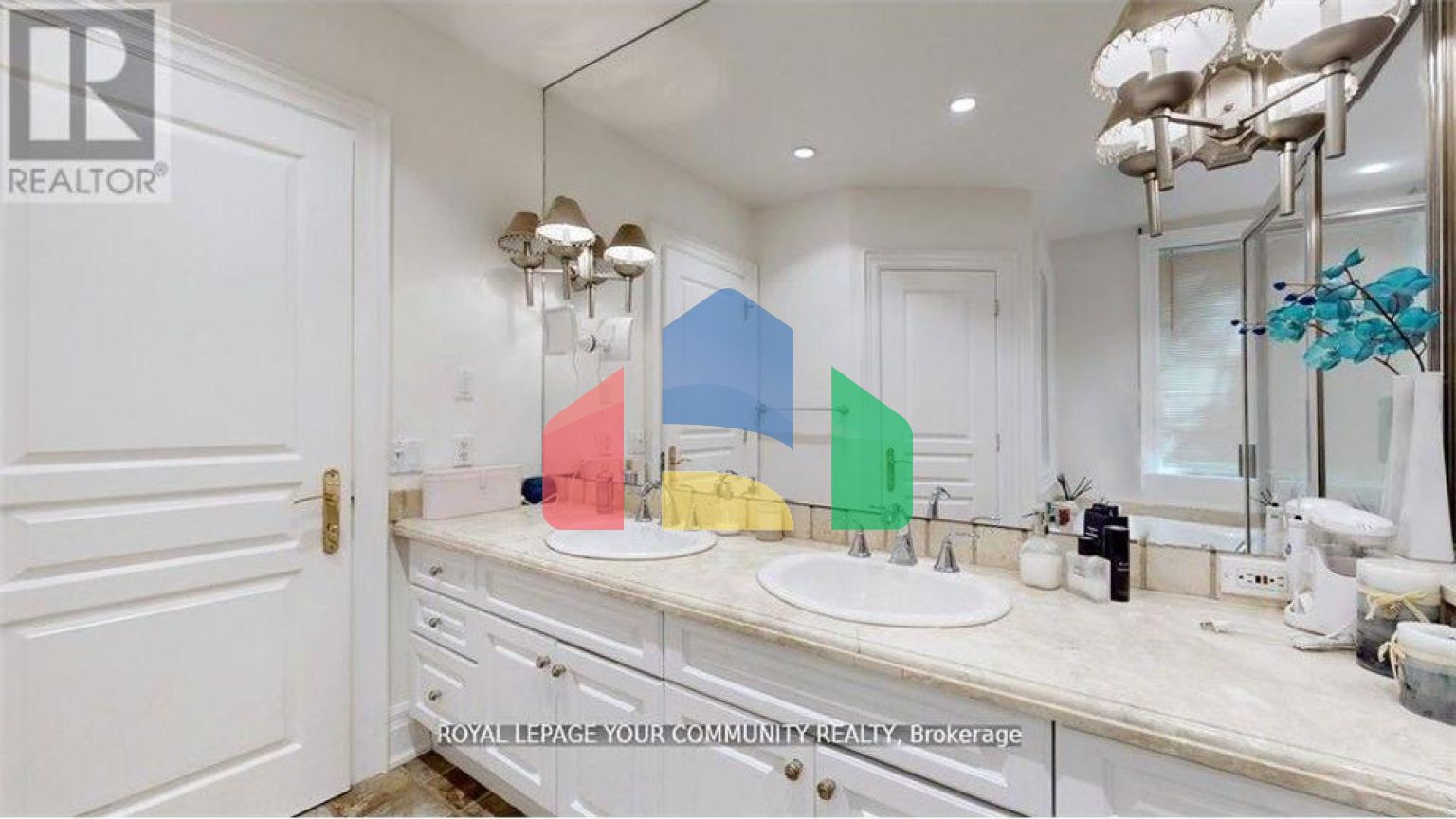 Residential - Single Family Home - Richmond Hill, Canada - Canada