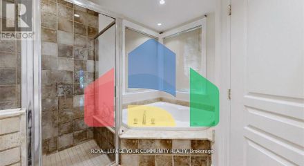 Residential - Single Family Home - Richmond Hill, Canada - Canada