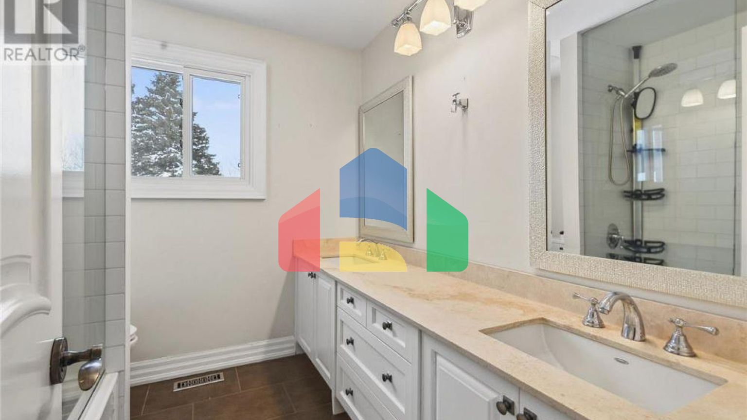 Residential - Single Family Home - Richmond Hill, Canada - Canada