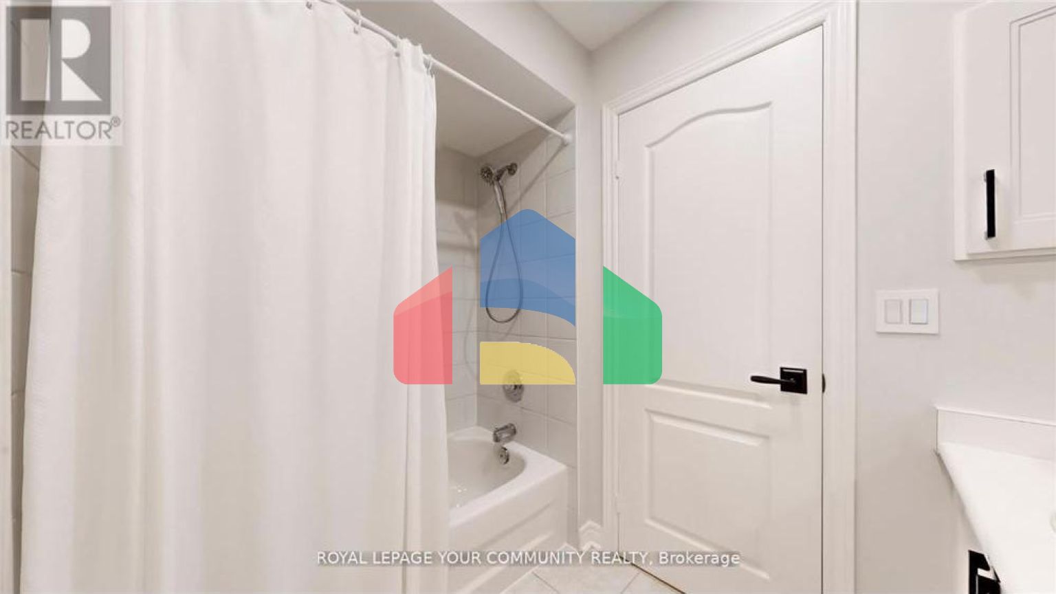 Residential - Condo/Apartment - Richmond Hill, Canada - Canada