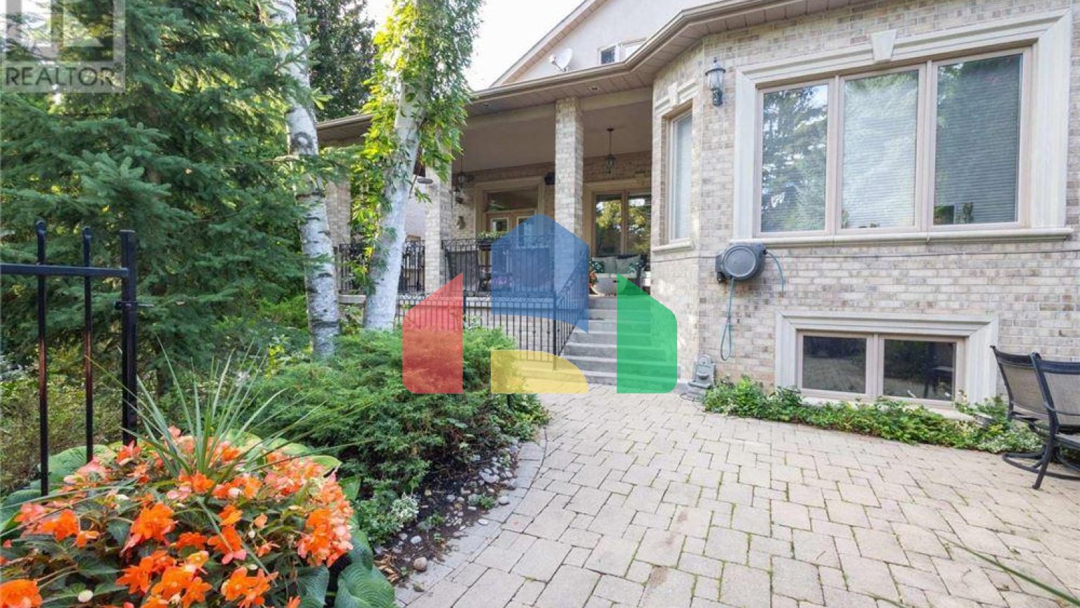 Residential - Single Family Home - Richmond Hill, Canada - Canada