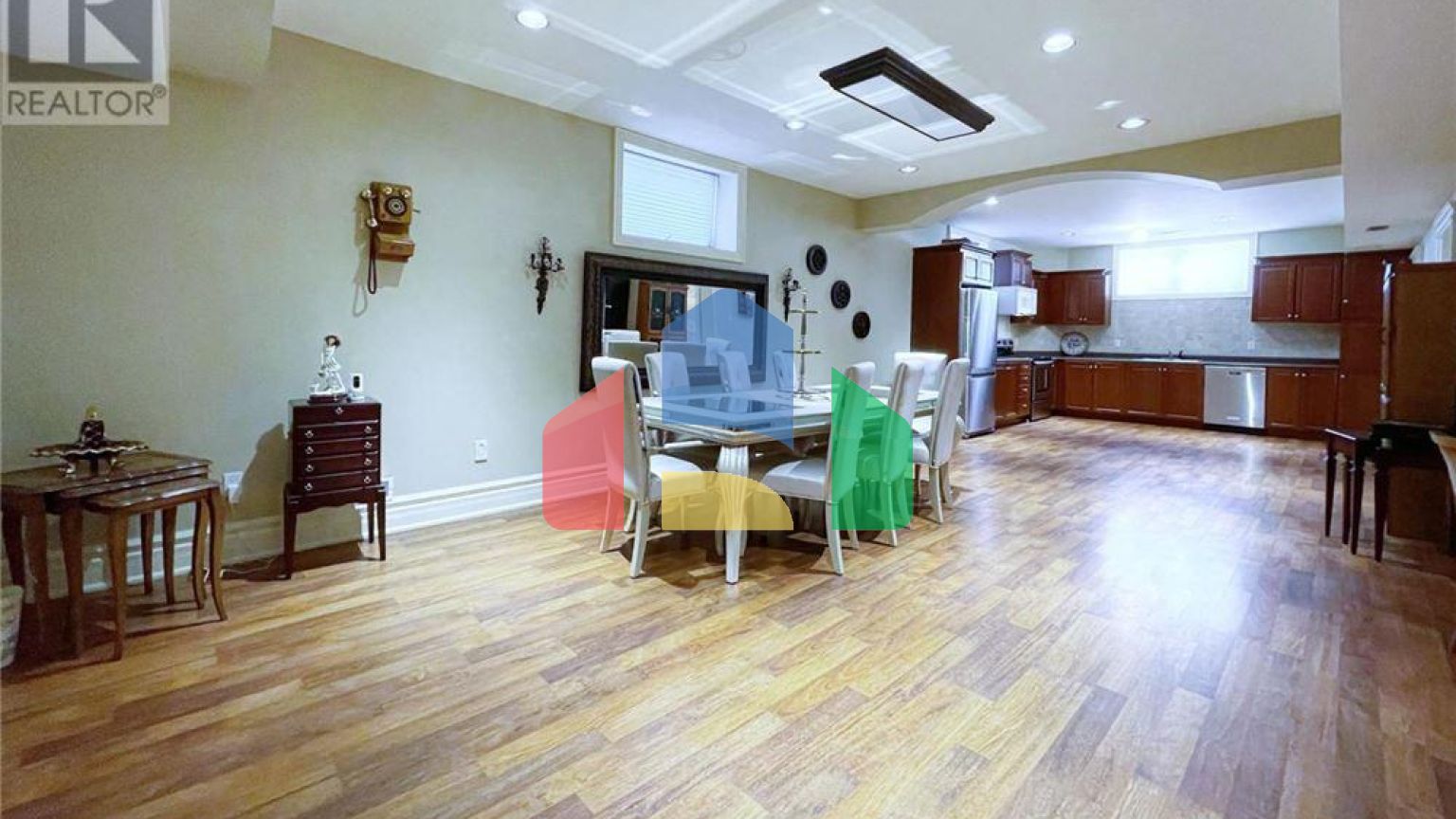 Residential - Single Family Home - Richmond Hill, Canada - Canada