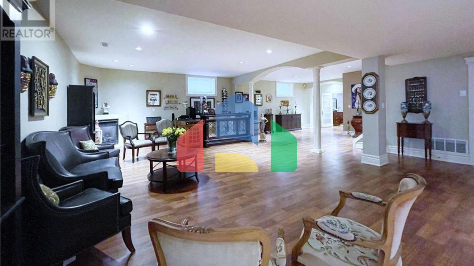 Residential - Single Family Home - Richmond Hill, Canada - Canada