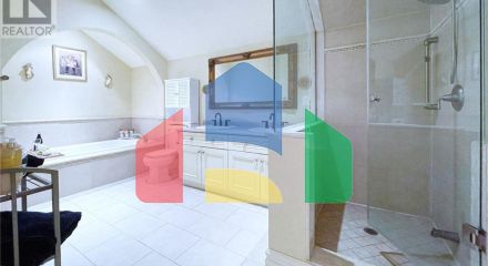 Residential - Single Family Home - Richmond Hill, Canada - Canada