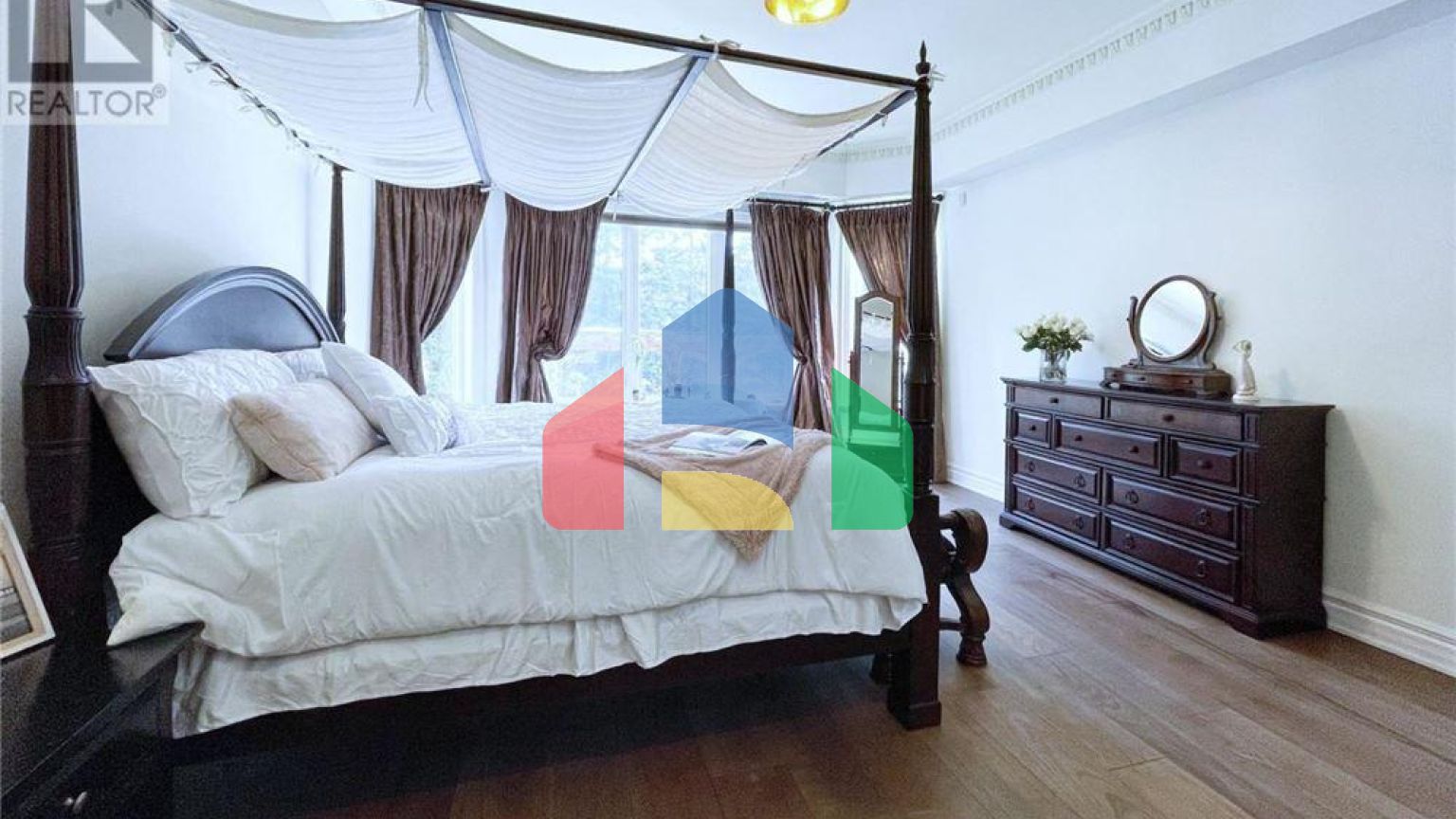 Residential - Single Family Home - Richmond Hill, Canada - Canada