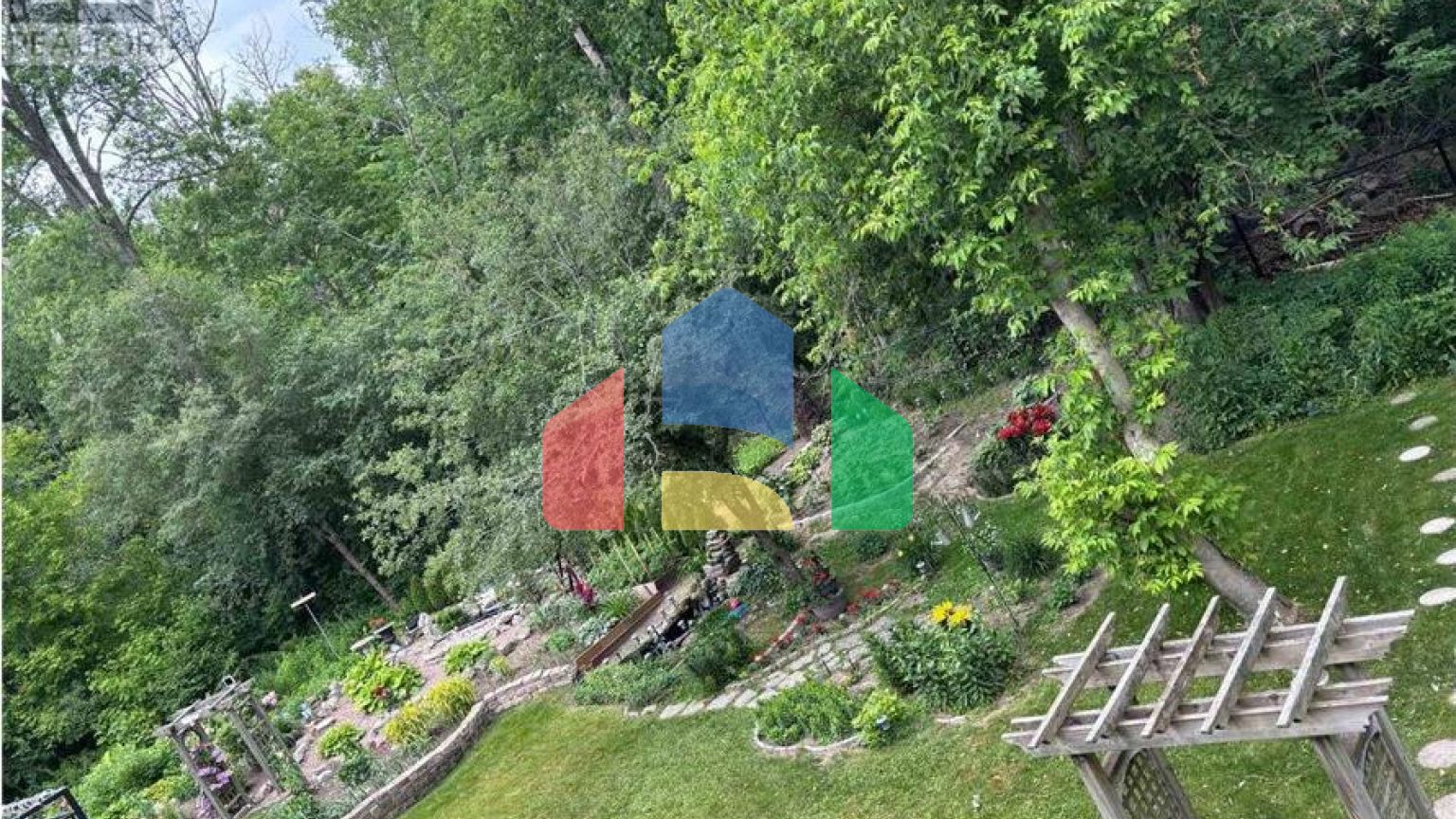 Residential - Single Family Home - Richmond Hill, Canada - Canada