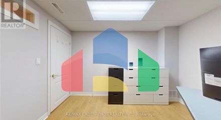 Residential - Single Family Home - Richmond Hill, Canada - Canada