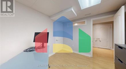 Residential - Single Family Home - Richmond Hill, Canada - Canada