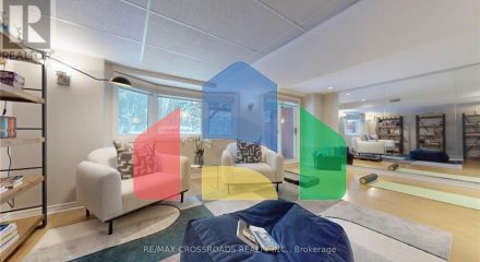 Residential - Single Family Home - Richmond Hill, Canada - Canada