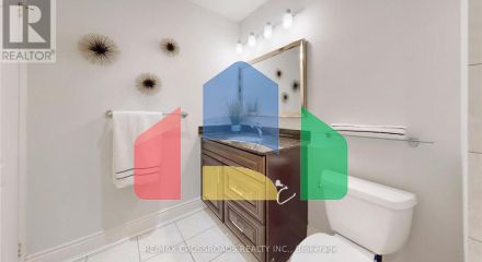 Residential - Single Family Home - Richmond Hill, Canada - Canada