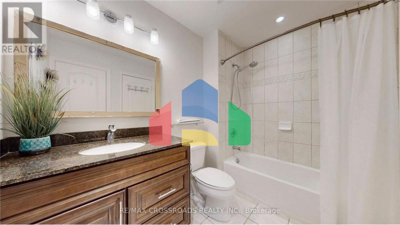 Residential - Single Family Home - Richmond Hill, Canada - Canada