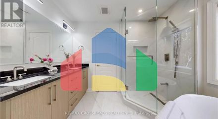 Residential - Single Family Home - Richmond Hill, Canada - Canada