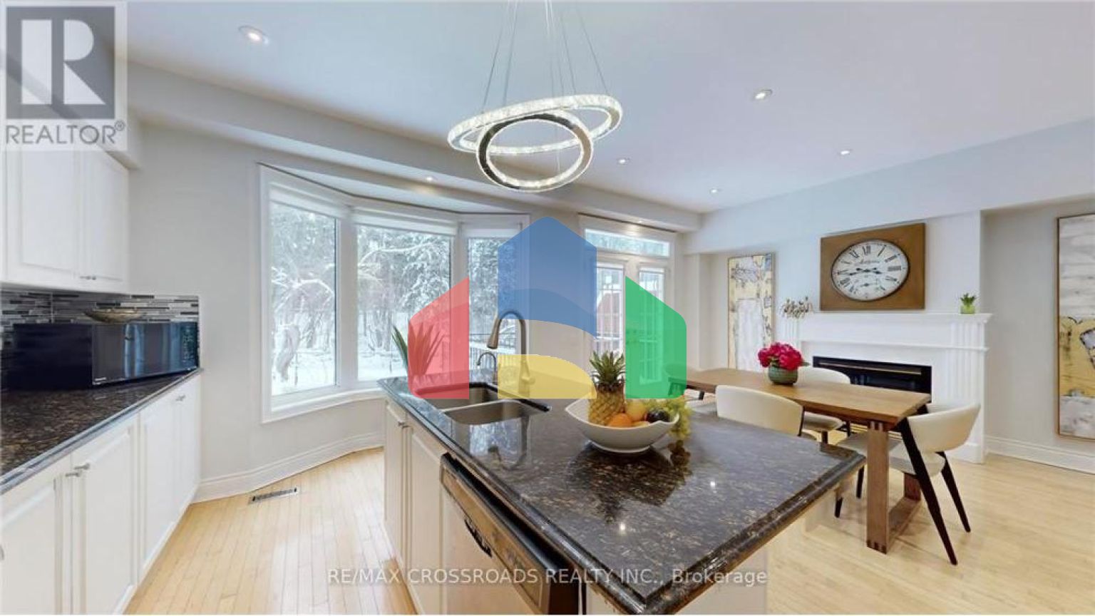 Residential - Single Family Home - Richmond Hill, Canada - Canada