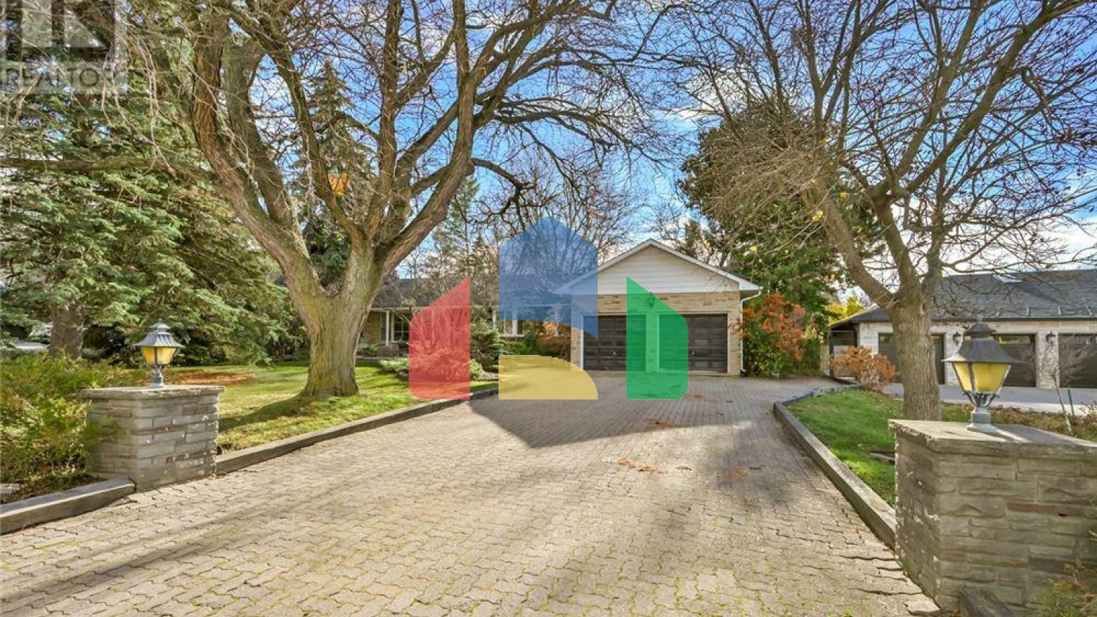 Residential - Single Family Home - Richmond Hill, Canada - Canada