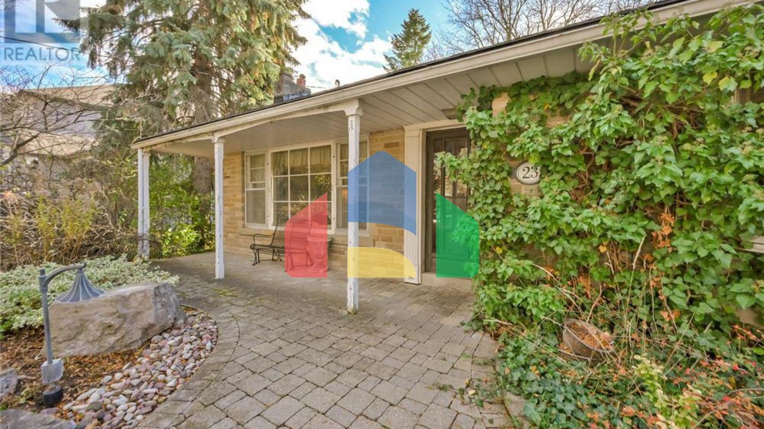 Residential - Single Family Home - Richmond Hill, Canada - Canada