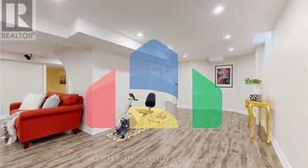 Residential - Single Family Home - Richmond Hill, Canada - Canada