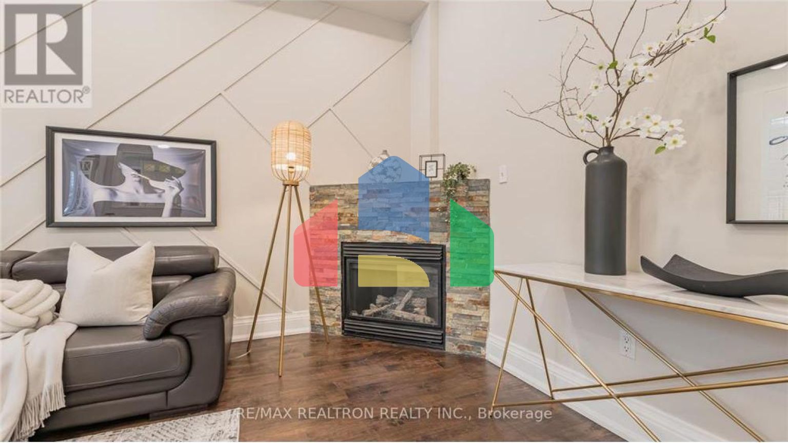 Residential - Single Family Home - Richmond Hill, Canada - Canada