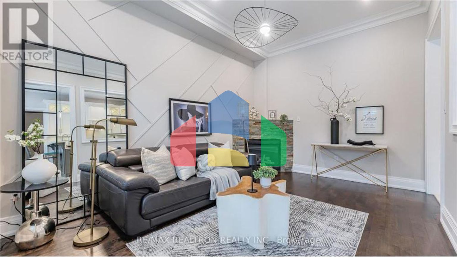 Residential - Single Family Home - Richmond Hill, Canada - Canada