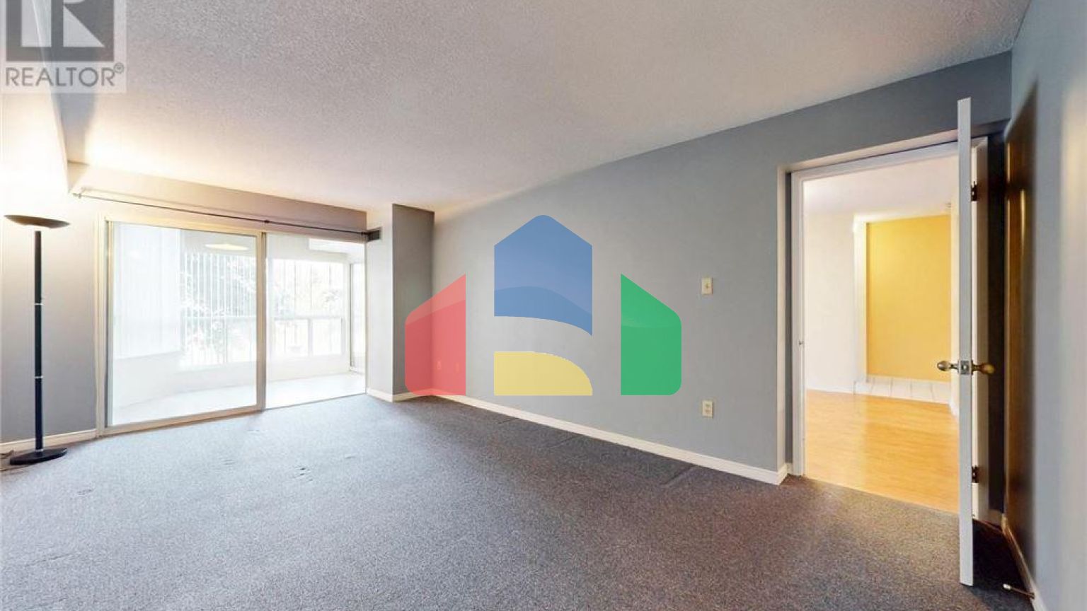 Residential - Condo/Apartment - Richmond Hill, Canada - Canada