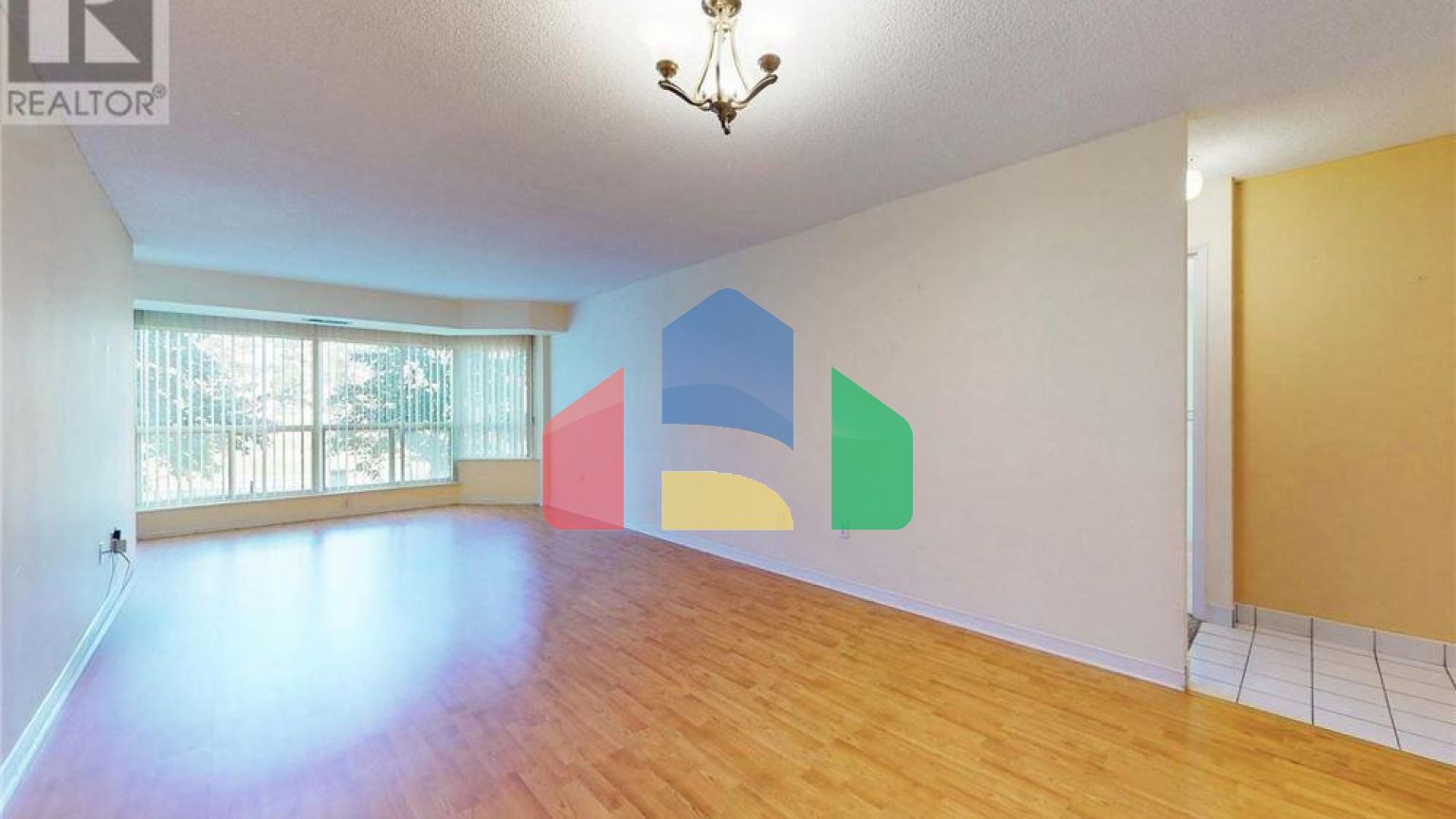 Residential - Condo/Apartment - Richmond Hill, Canada - Canada