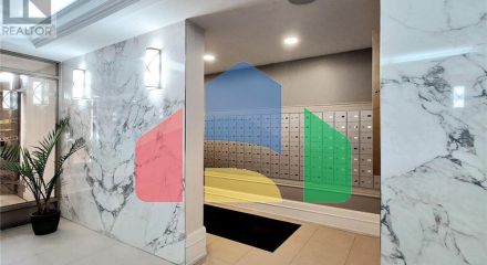 Residential - Condo/Apartment - Richmond Hill, Canada - Canada