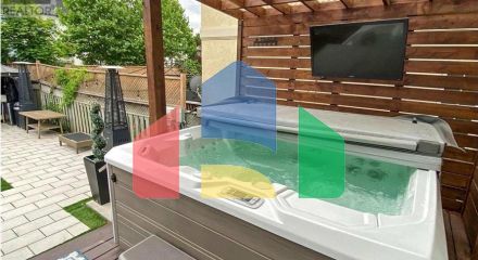 Residential - Single Family Home - Richmond Hill, Canada - Canada