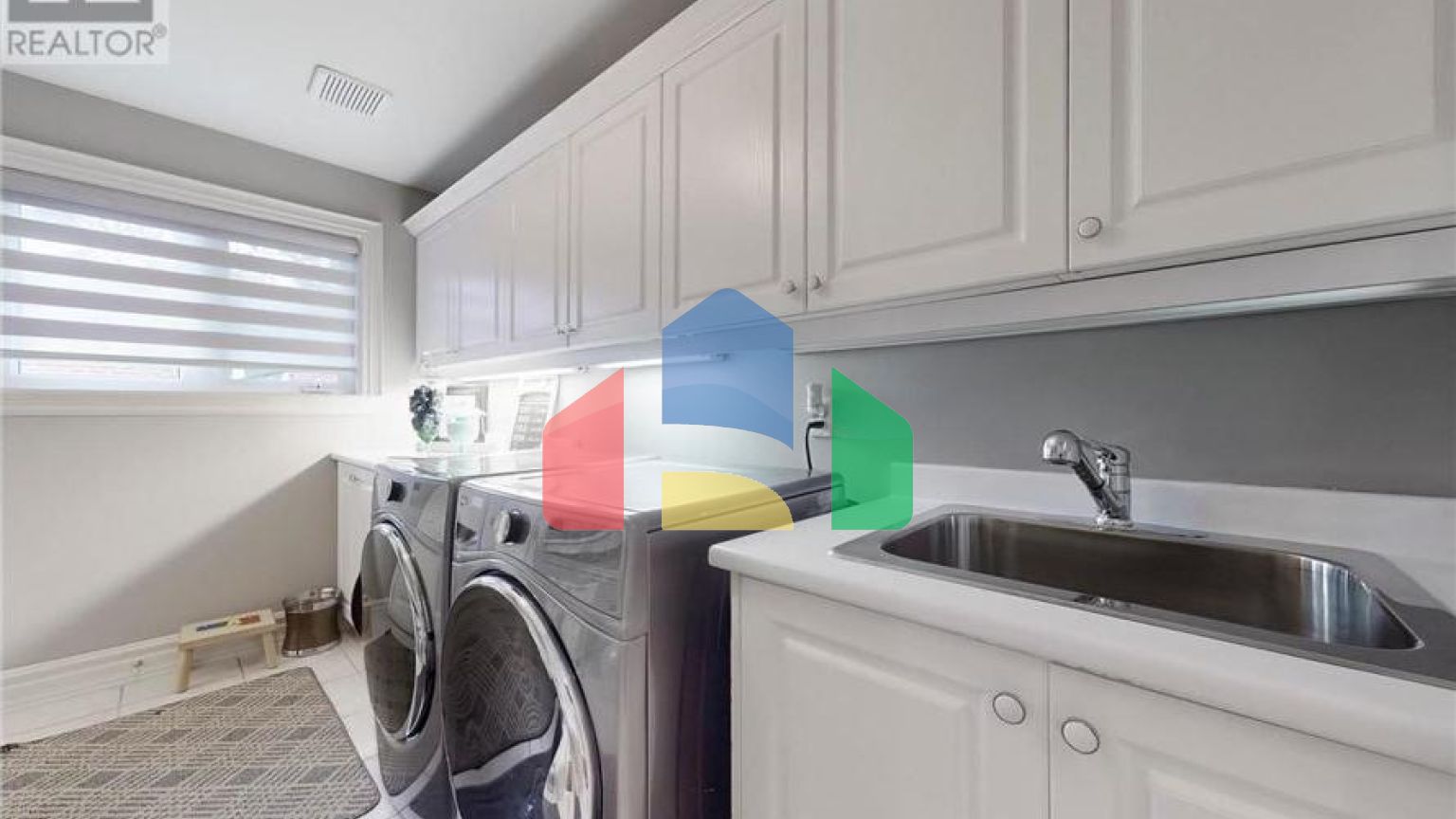 Residential - Single Family Home - Richmond Hill, Canada - Canada