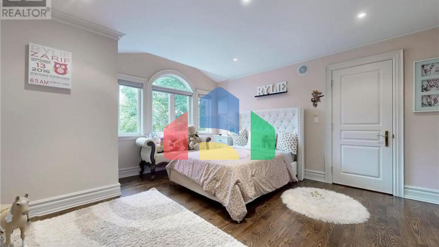 Residential - Single Family Home - Richmond Hill, Canada - Canada