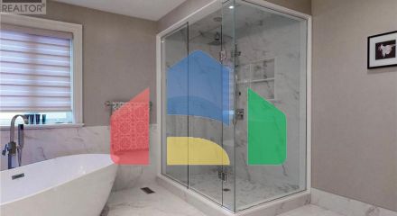 Residential - Single Family Home - Richmond Hill, Canada - Canada