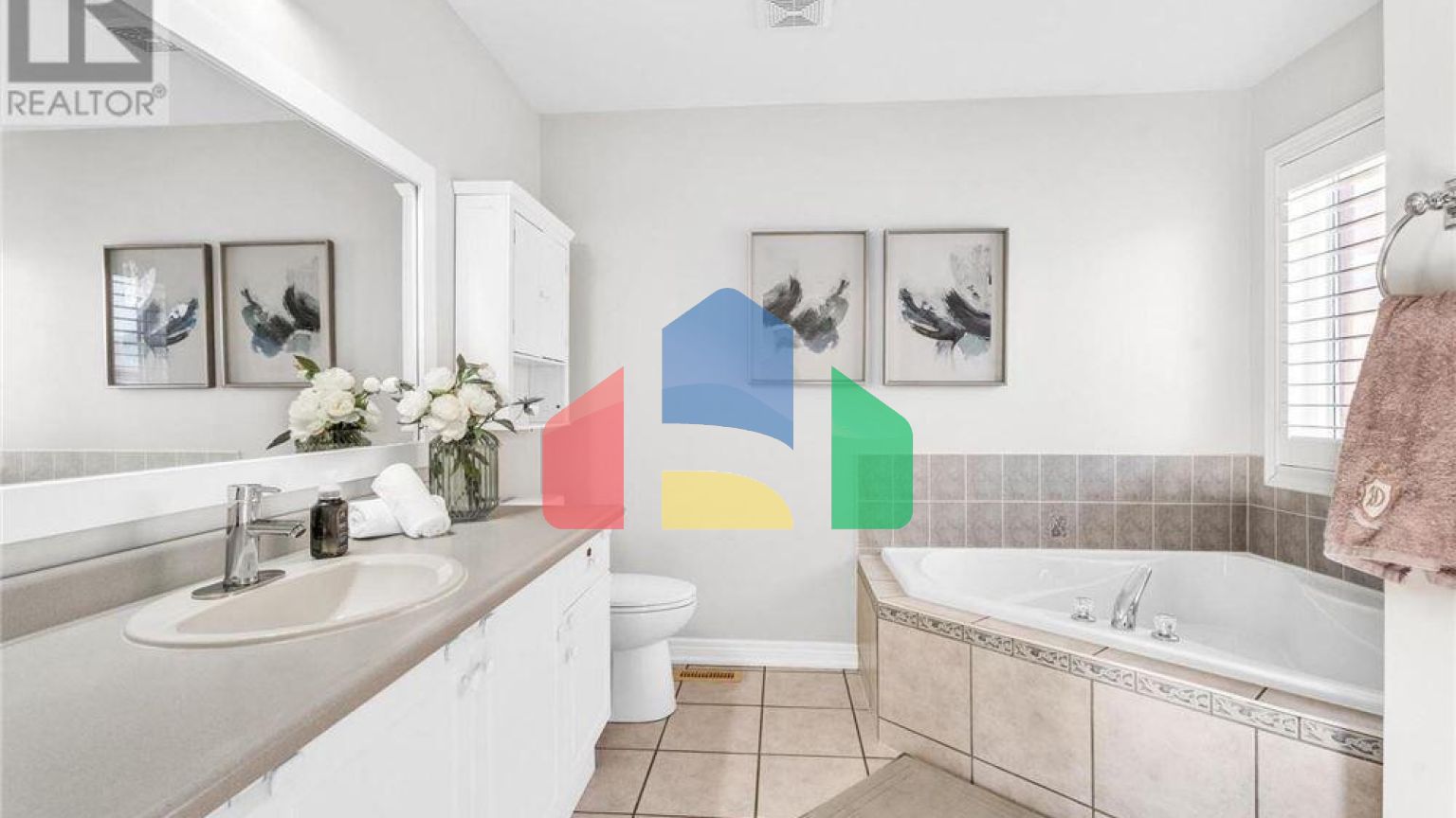 Residential - Single Family Home - Richmond Hill, Canada - Canada