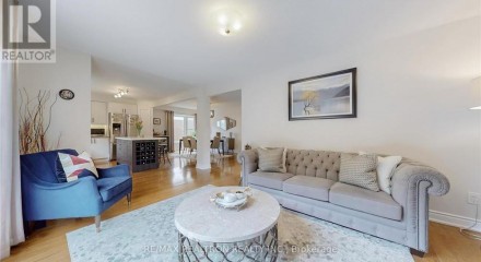 Residential - Single Family Home - Richmond Hill, Canada - Canada