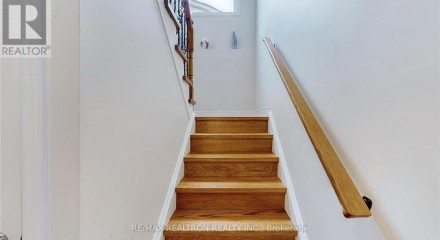 Residential - Single Family Home - Richmond Hill, Canada - Canada