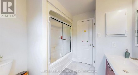 Residential - Single Family Home - Richmond Hill, Canada - Canada