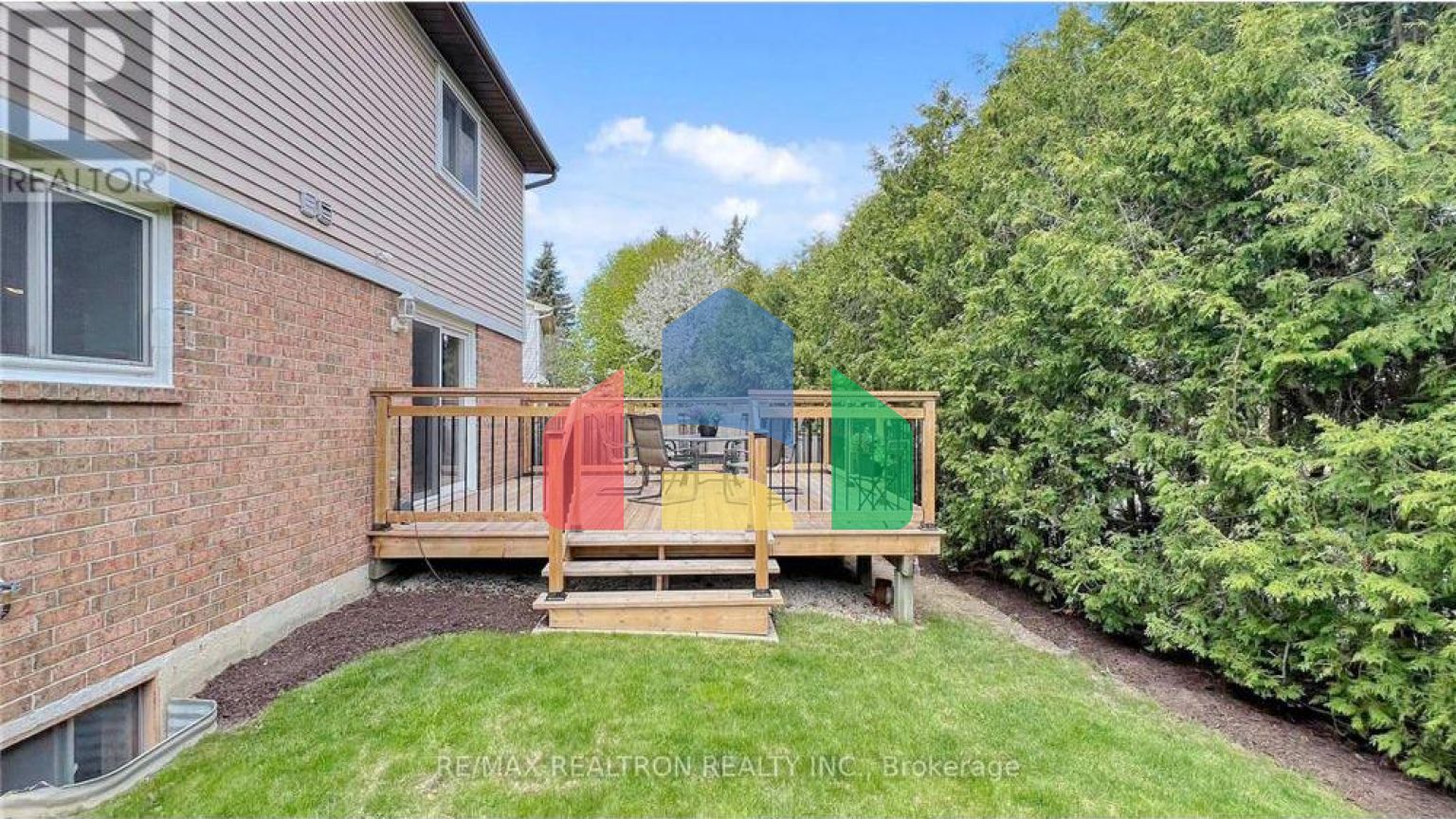 Residential - Single Family Home - Richmond Hill, Canada - Canada