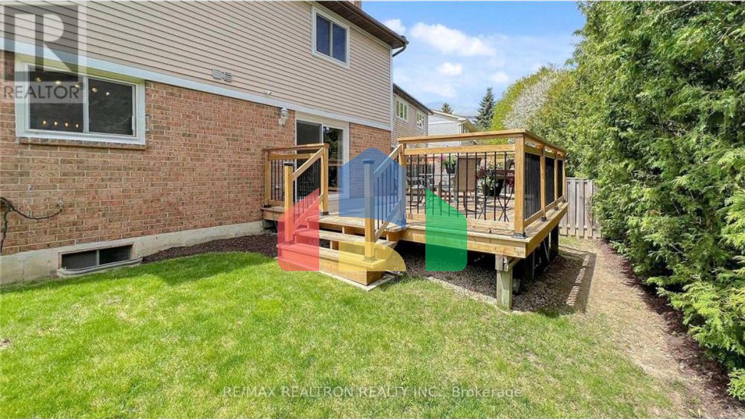 Residential - Single Family Home - Richmond Hill, Canada - Canada