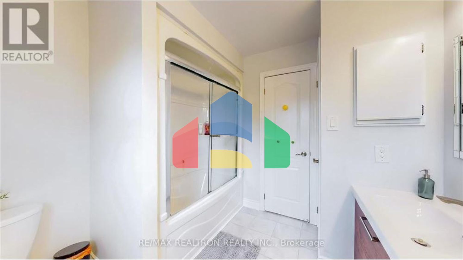 Residential - Single Family Home - Richmond Hill, Canada - Canada