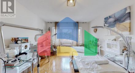 Residential - Single Family Home - Richmond Hill, Canada - Canada