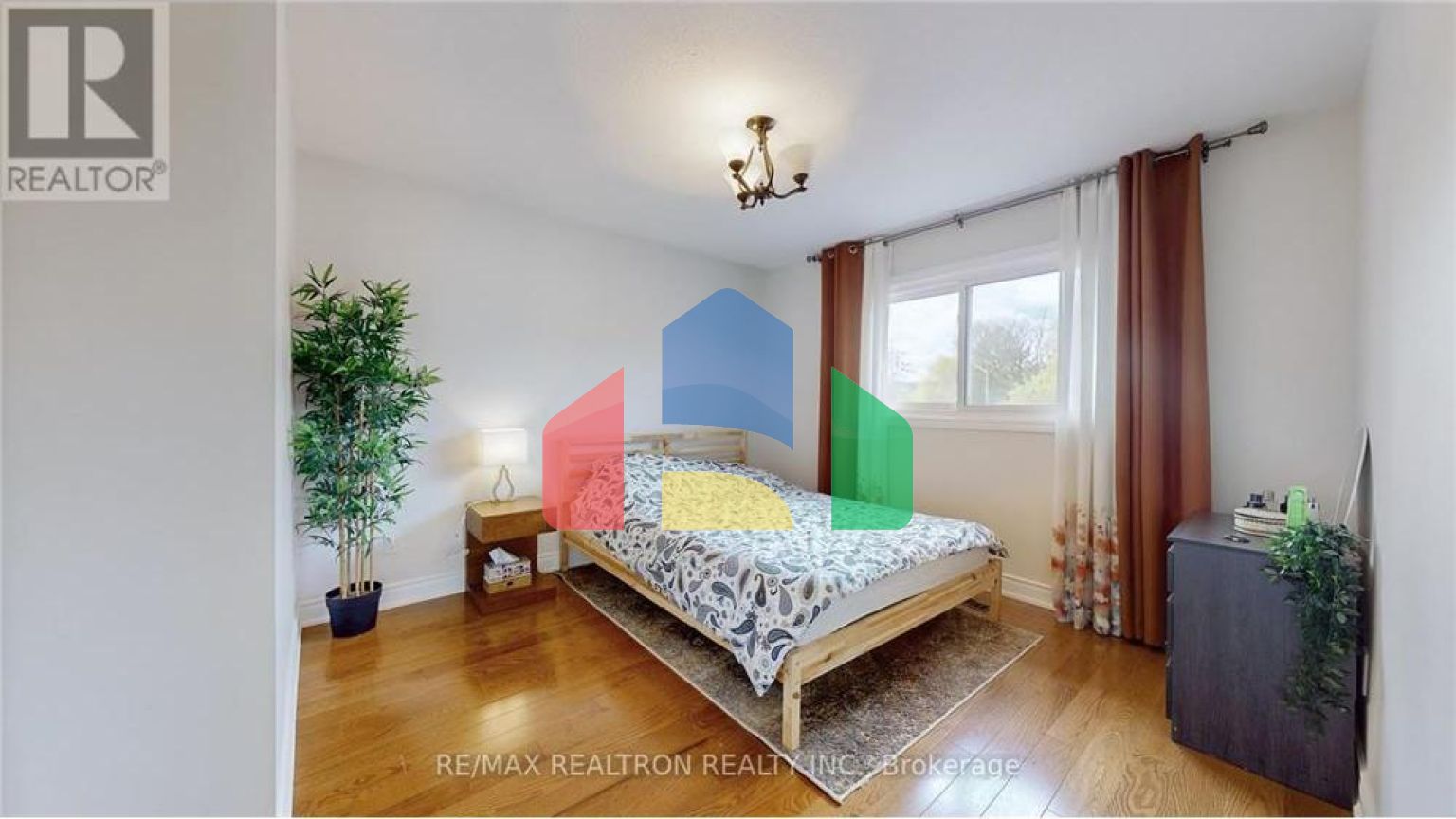 Residential - Single Family Home - Richmond Hill, Canada - Canada