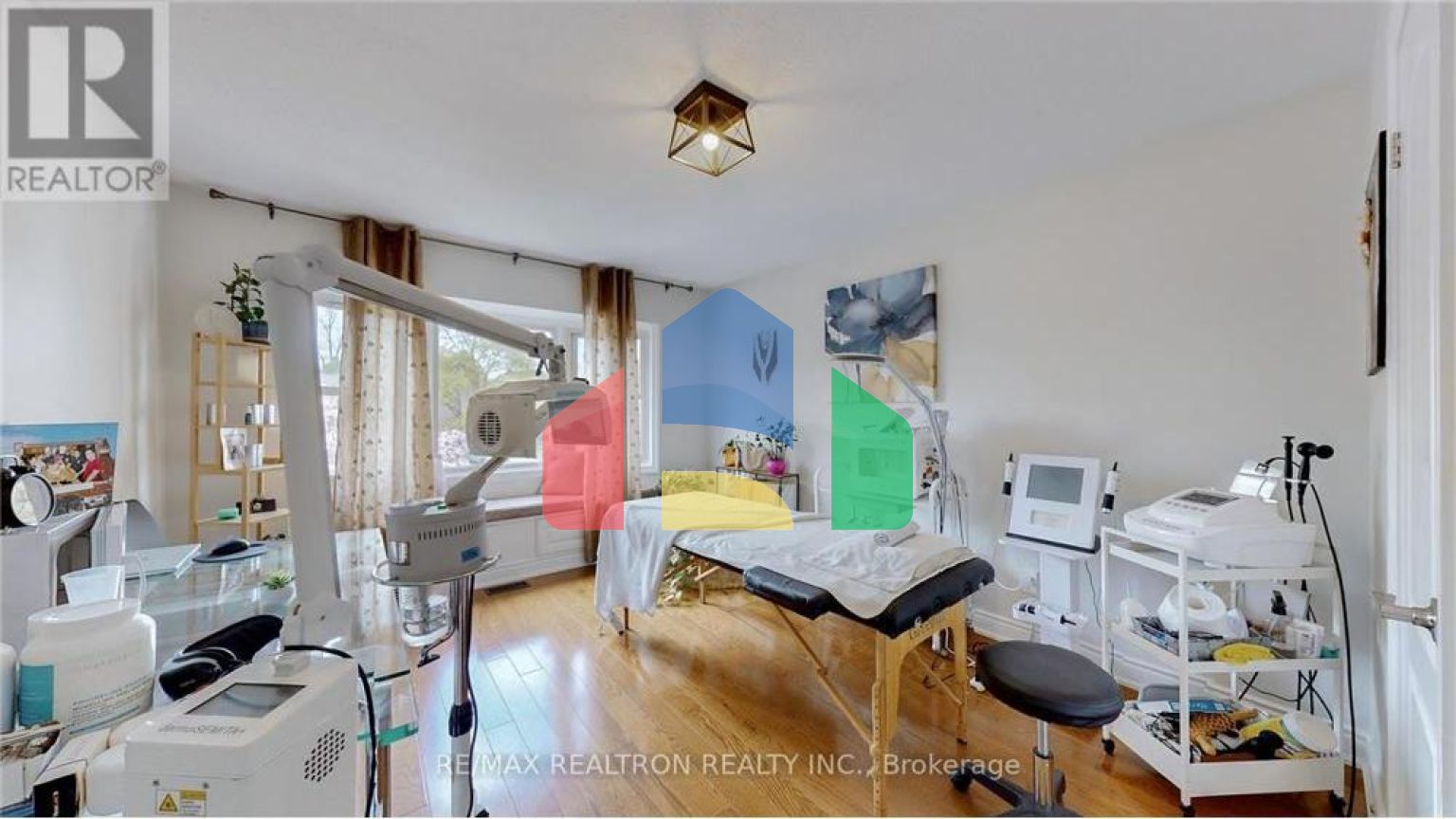 Residential - Single Family Home - Richmond Hill, Canada - Canada