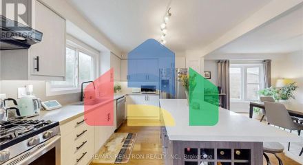 Residential - Single Family Home - Richmond Hill, Canada - Canada