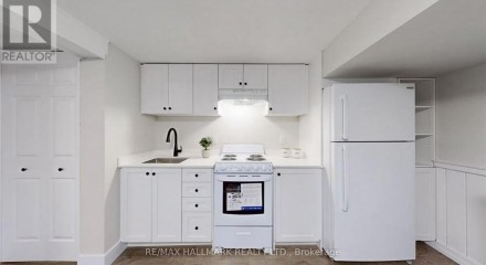 Residential - Single Family Home - Richmond Hill, Canada - Canada