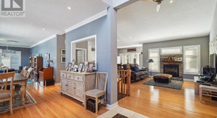 Residential - Single Family Home - Richmond Hill, Canada - Canada
